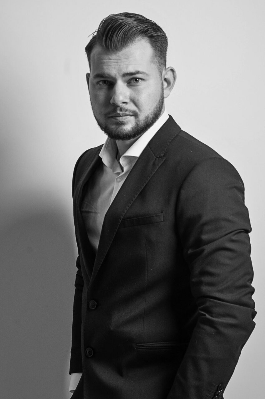 https://nellesmedia.com/wp-content/uploads/2024/10/Sebastian2-850x1280.jpg